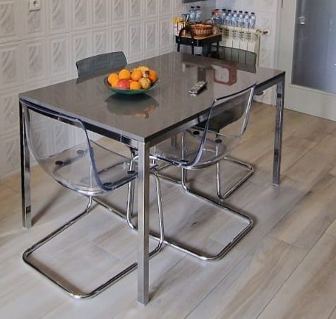 Mesa cozinha ou sala  135x85 cm