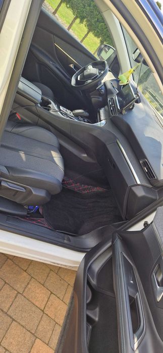 Samochód Peugeot 3008