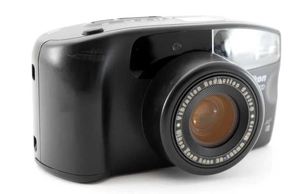 Camara Nikon ZOOM 700 VR 35mm Point & Shoot Film Camera