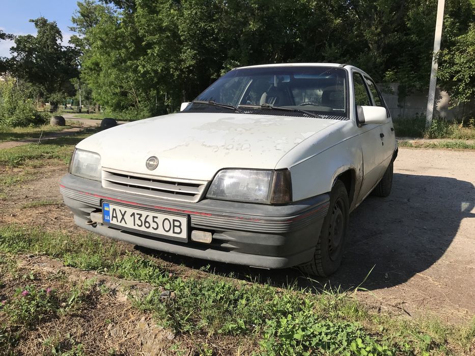 Опель кадет 1991 р. 1,4  газ-бензин Opel Kadett