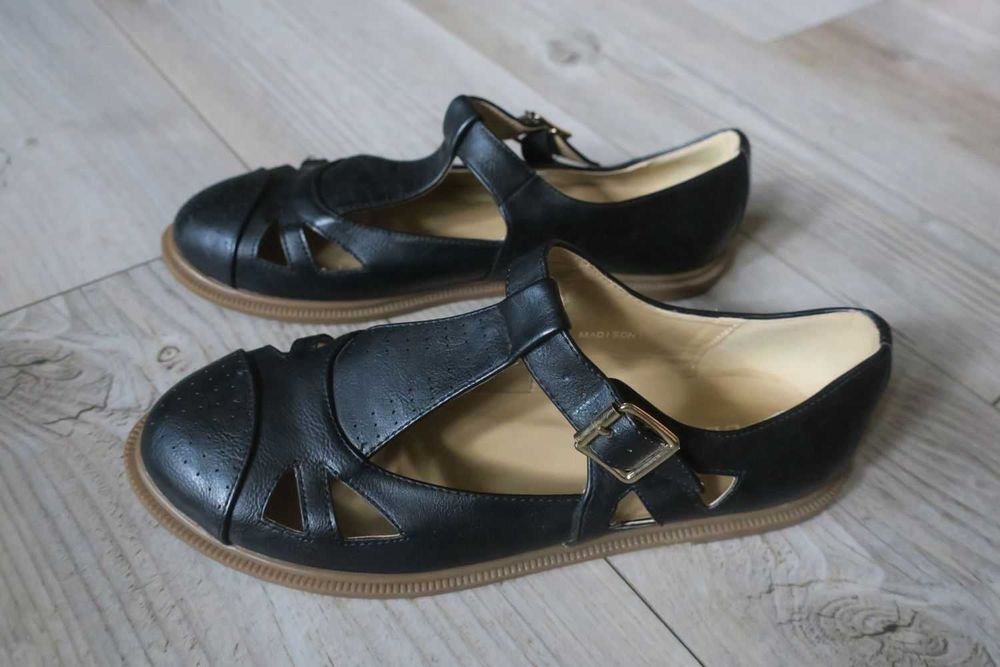 Nowe buty rozm 39 Bebo