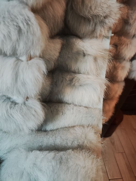 Шуба натуральный мех песец есть капюшон