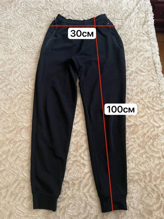 Чорні спортивні штани