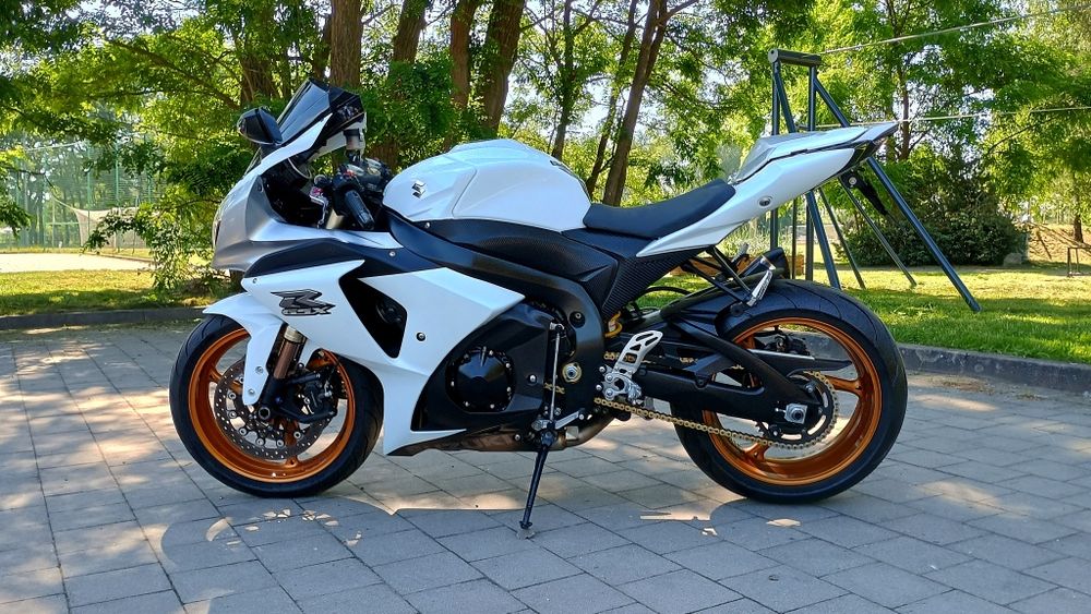 Suzuki Gsx-R  1000 k9  biała 26 tys