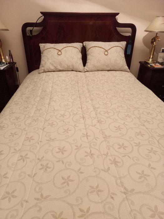 Bedspread Set with Two Pillows64586206820099121