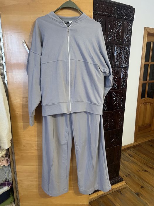 Спортивний костюм дуже легенький