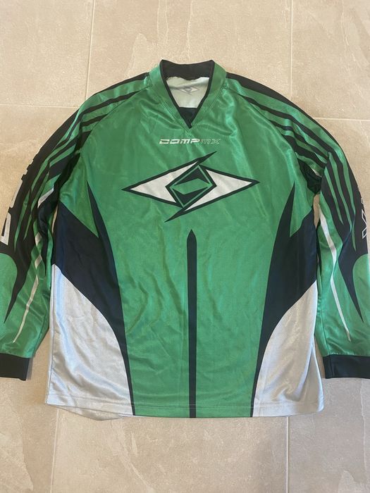 Продам чоловічу футболку