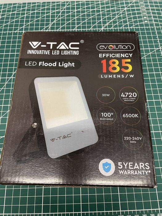 Naswietlacz halogen 6500K 2szt