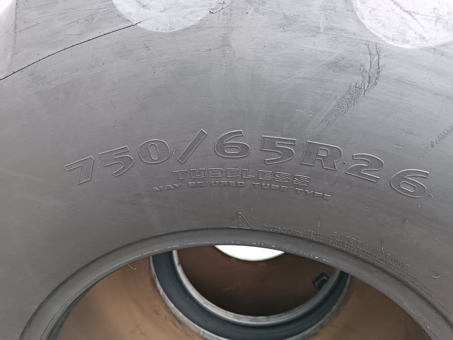 750/65R26 Goodyear DT820 28LR26