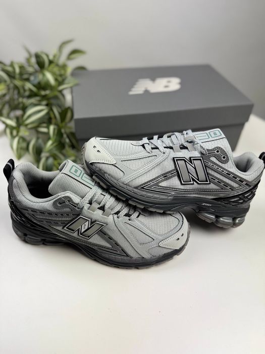 Buty New Balance 1906R z elementami odblaskowymi