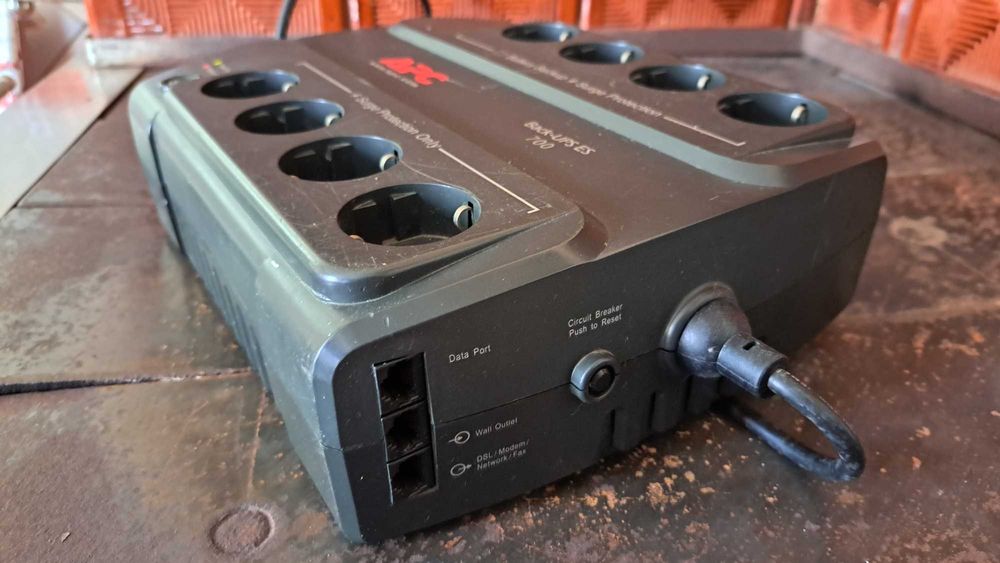 UPS - APC Back-UPS ES 700VA Потужність 400w