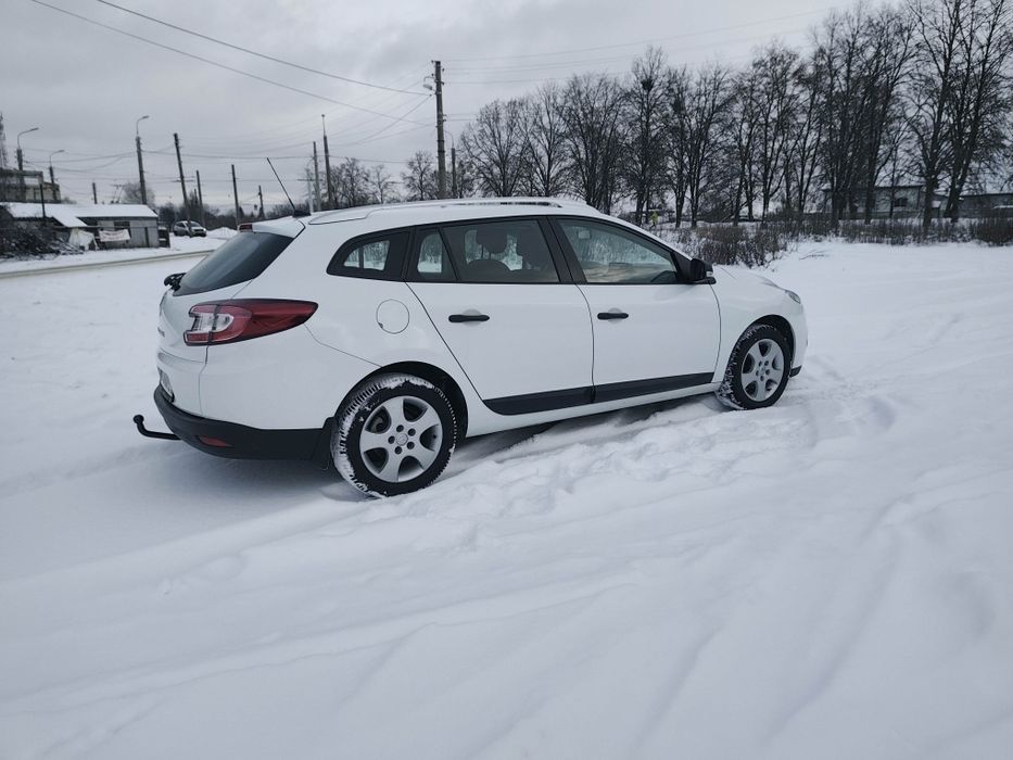 Продам Renault Megane 3 1.6 2012 универсал