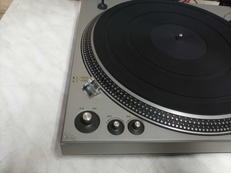 Gramofon Technics SL-1300