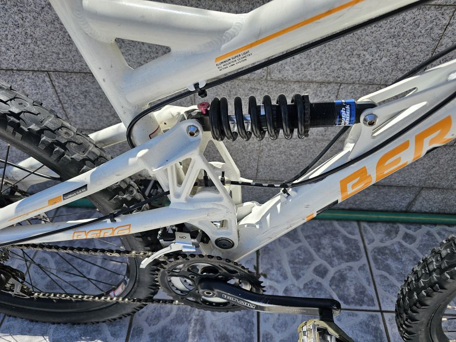 Berg Trailrock 5.8 SX - BTT / Suspensão Total