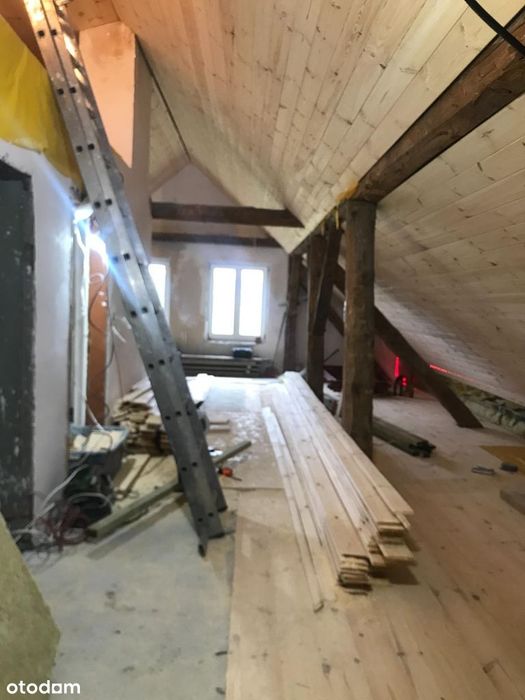 Siedlisko 2,38 ha z zabudowaniami i stawem – 14 km od Olsztyna