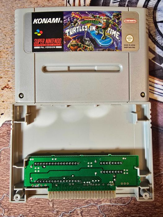 TMNT IV Turtles in Time - Super Nintendo SNES