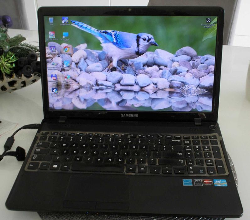Laptop Samsung NP350E, Windows 11 home, aktywowany