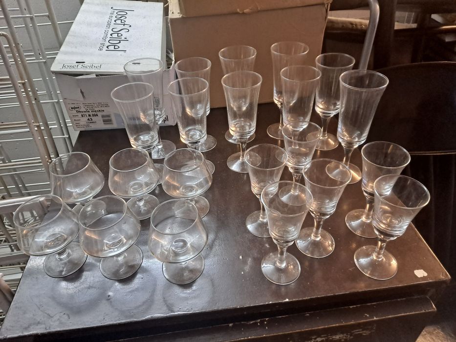 Zestaw kieliszków prl 22szt