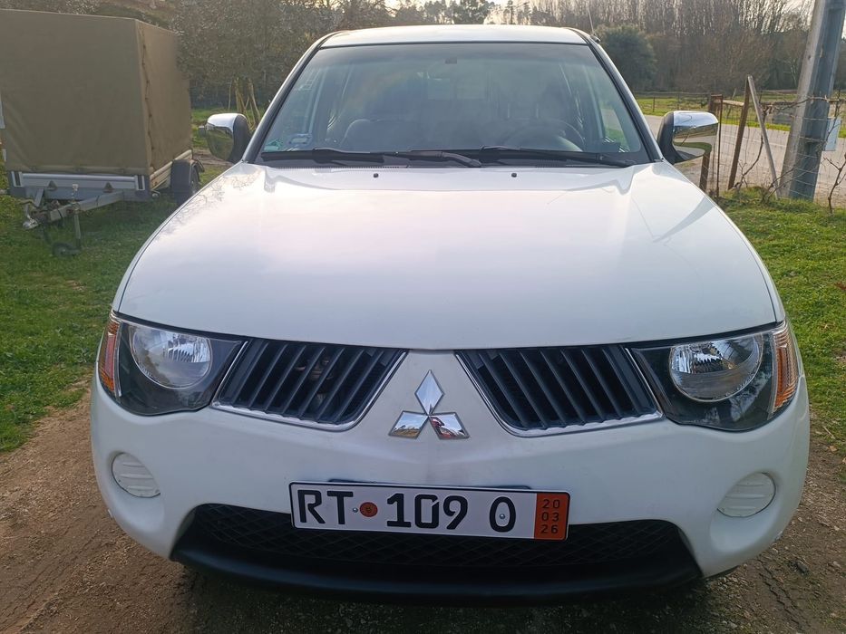 Mitsubishi L200 4x4 2010 Documentos alemães.