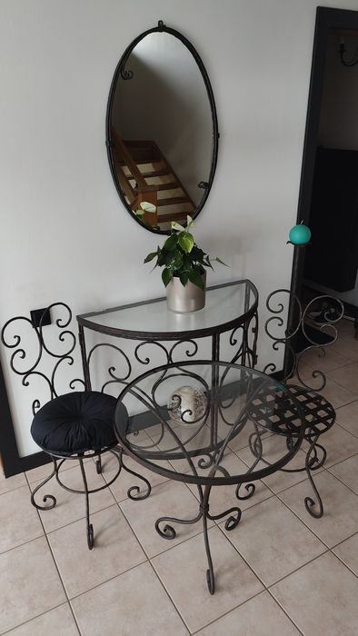 Zestaw mebli kutych metaloplastyka