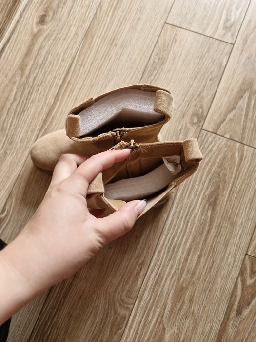 Nowe botki damskie 37