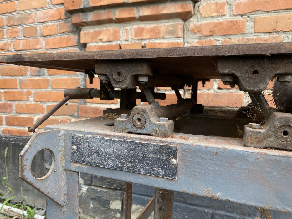 Деревообробний станок