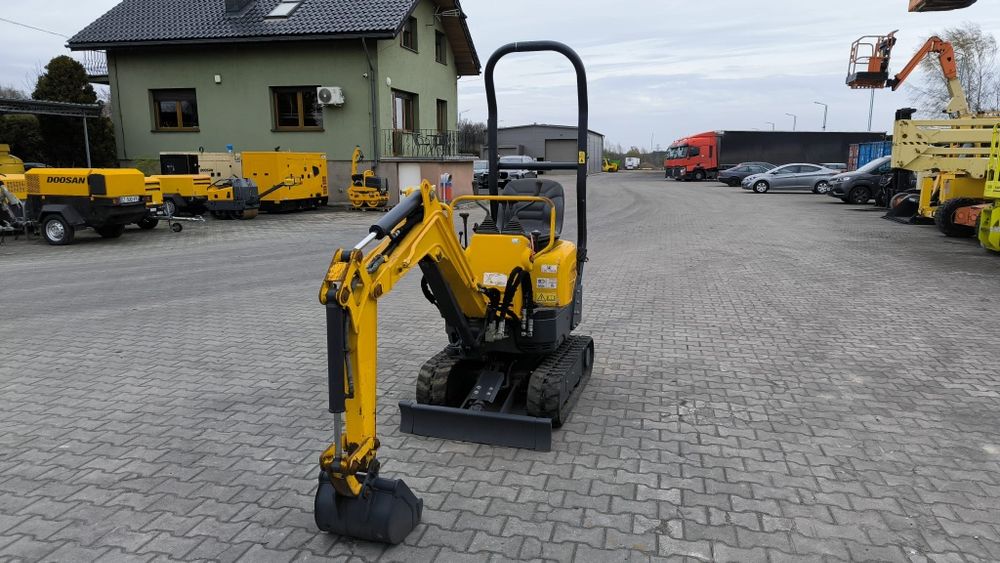 Wynajem minikoparka yanmar SV 08 waga 1tona