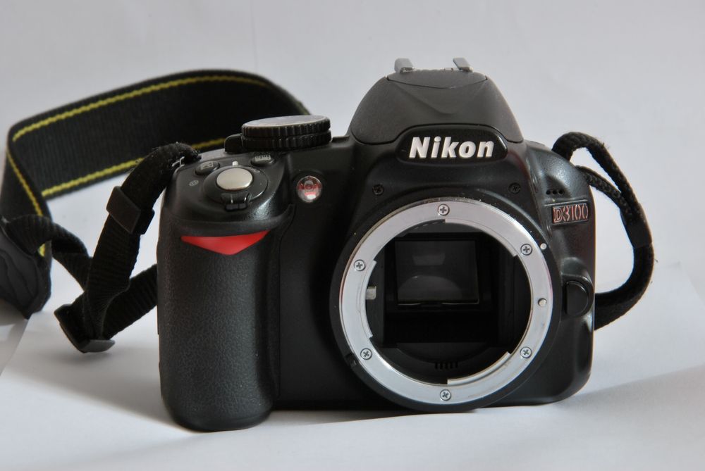 Nikon d3100 z obiektywem 18-105mm, z paragonem i pudełkami,