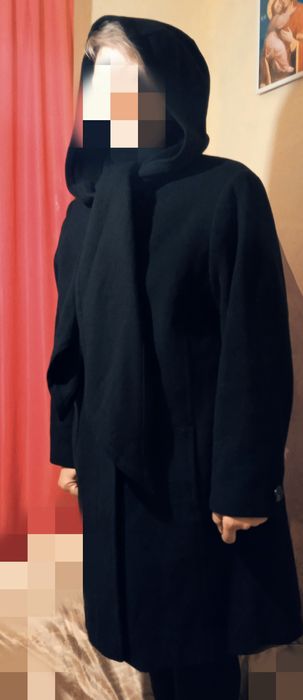 Пальто жіноче з відстібним коміром-капюшоном