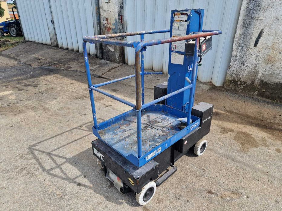 Plataforma elevatória elétrica de lagartas ou rodas - Fabrico Japonês