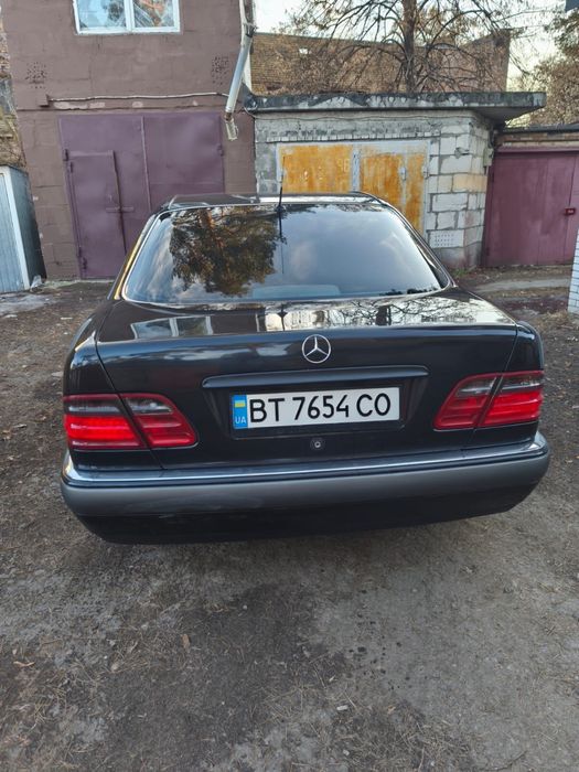 Продам Мерседес 210 D