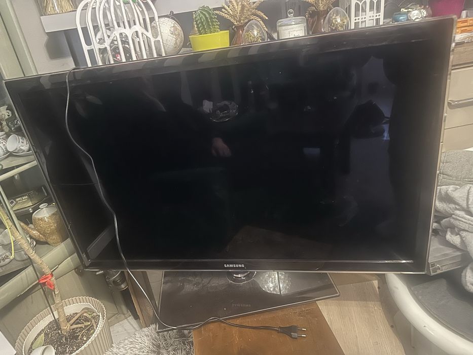 Telewizor Samsung UE40D5500 stan bdb 40 cali