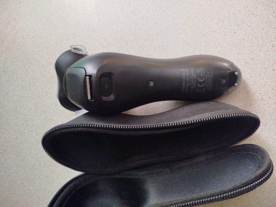 Бритвенная машинка Remington R6