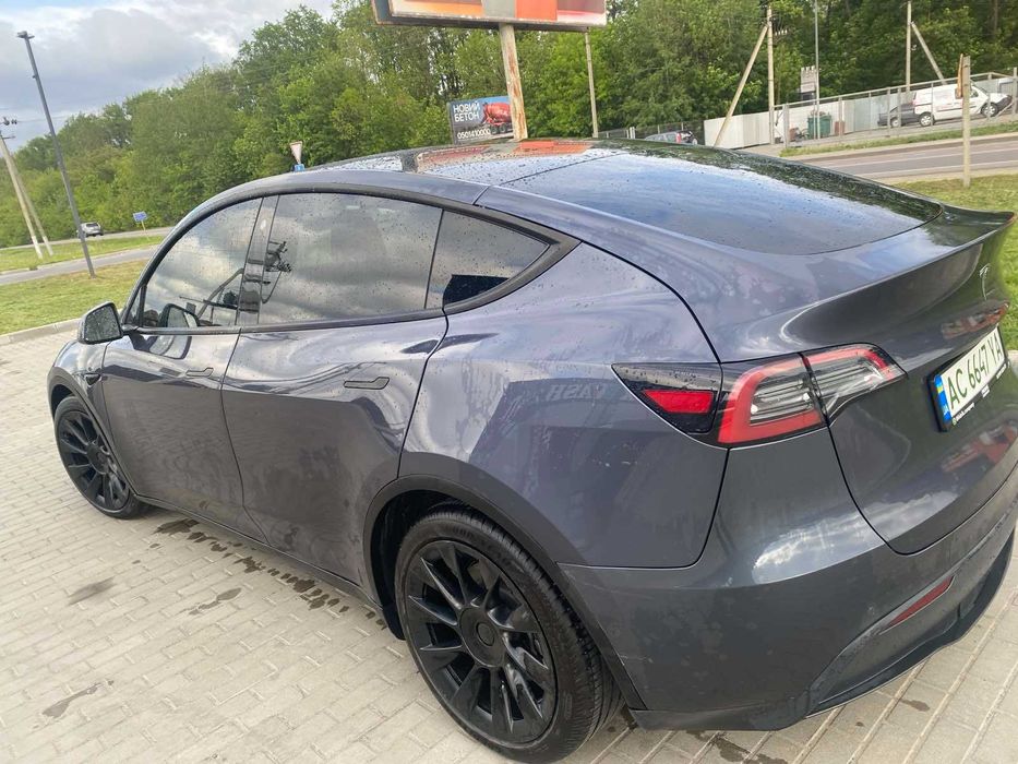 Продам авто Tesla Model Y