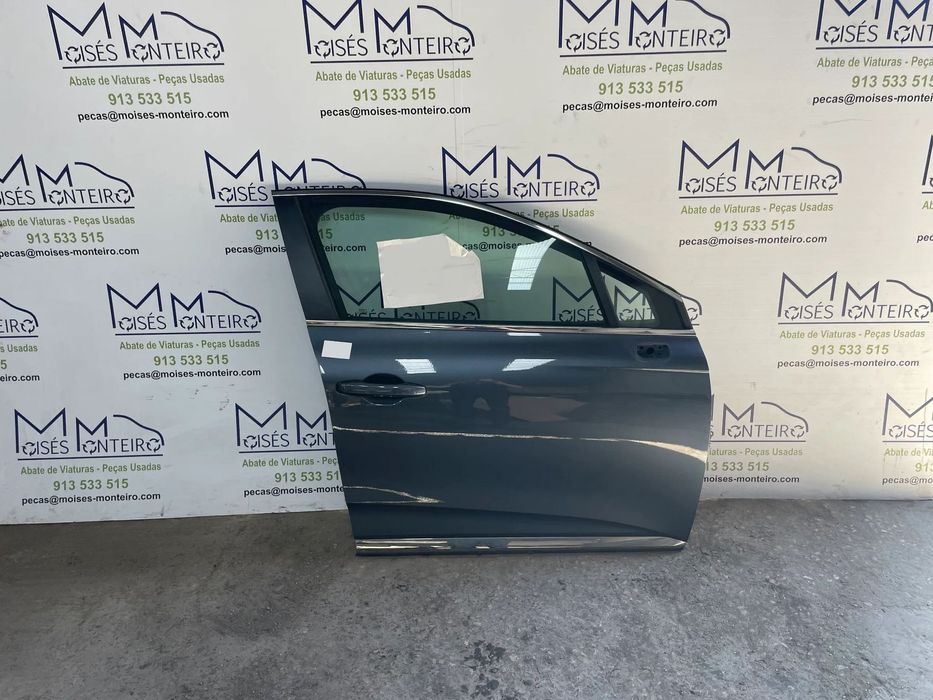 Porta Frente Direita usada Renault Clio V de 2021