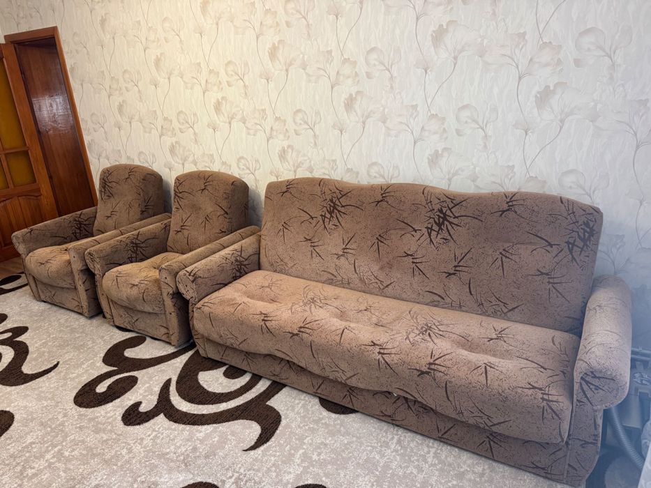 Продам диван та 2 крісла