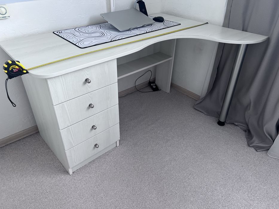 Стіл письмовий офісний