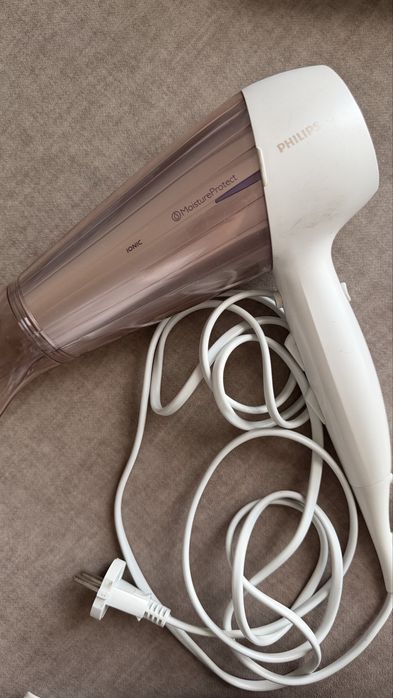 Фен Phillips ionic