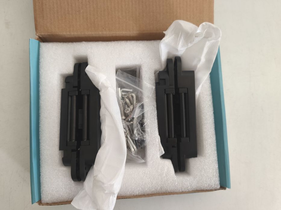 Dobradiça escondida 180°