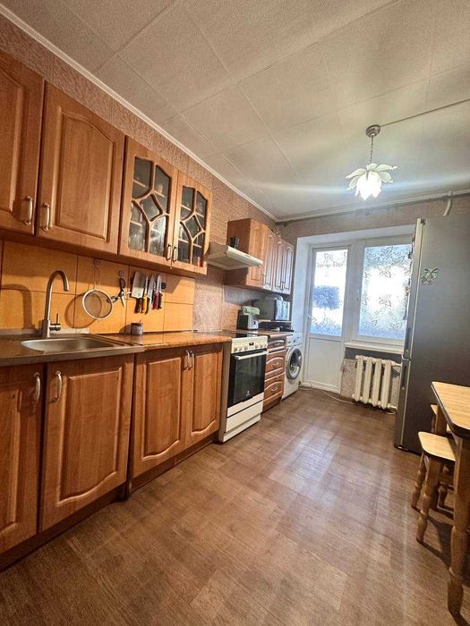 Продам простору 3к, Тополя-3, Правий берег(Безготівковий розрахунок)