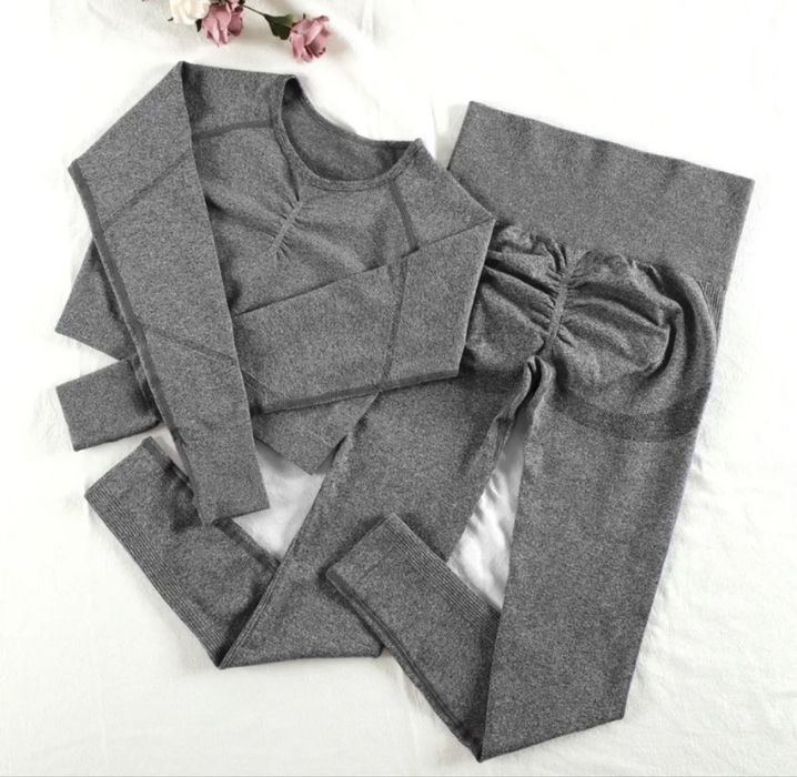 Костюм для спорт залу