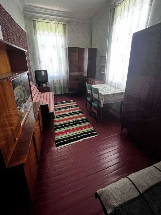3-х кімнатна квартира в центрі Полтави. Цегляний будинок.
