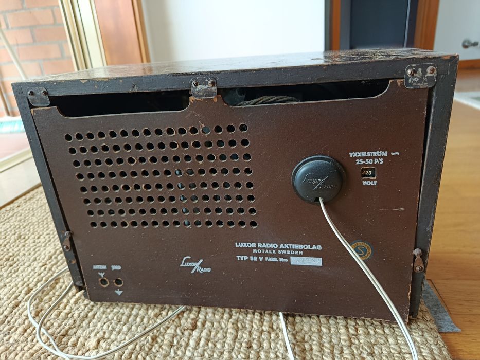 Rádio antigo Luxor