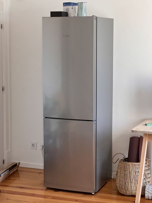 Frigorífico Bosch KGN36VLED