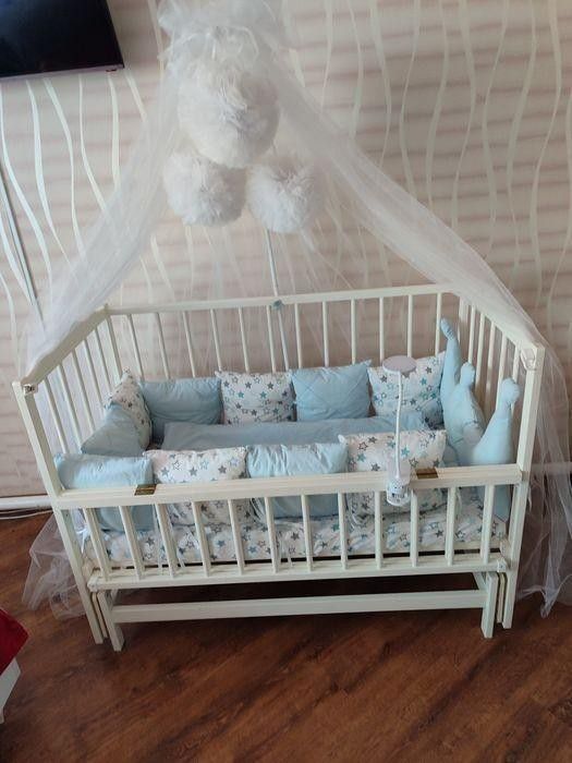 Дитяче спальне ліжечко