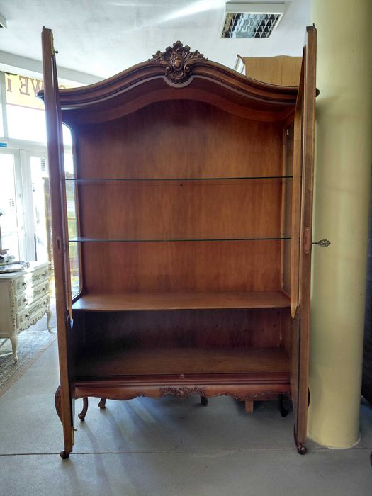 Piękna witryna - serwantka Ludwik Warrings po renowacji