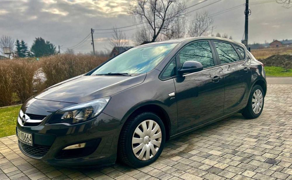 OPEL Astra 1.6 Benzyna 1.6, 116KM, 2014 rok