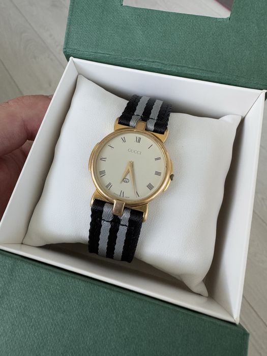 Оригінальний позолоченний годинник Gucci quartz