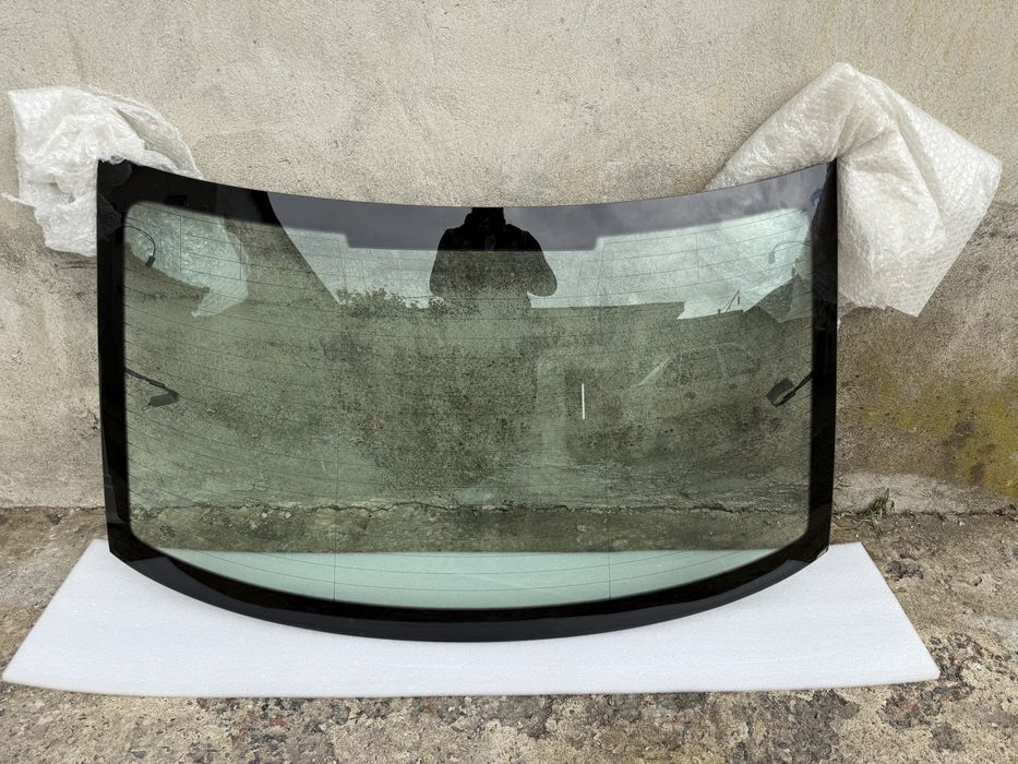 Скло заднее Ауді а3 Aydi a3 седан