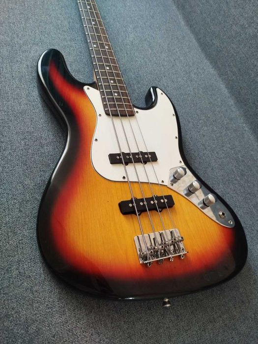 Maxwood Jazz Bass (Stage Master series)